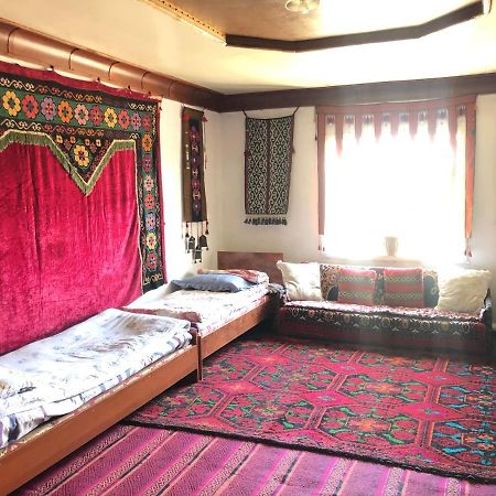 Tilek Guest House Sary-Mogul Kültér fotó