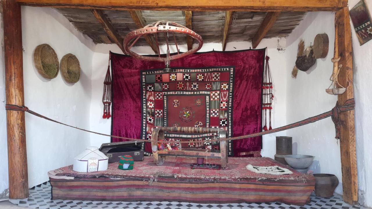 Tilek Guest House Sary-Mogul Kültér fotó