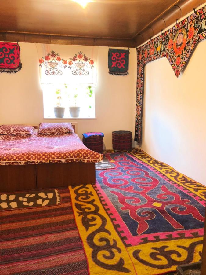 Tilek Guest House Sary-Mogul Kültér fotó